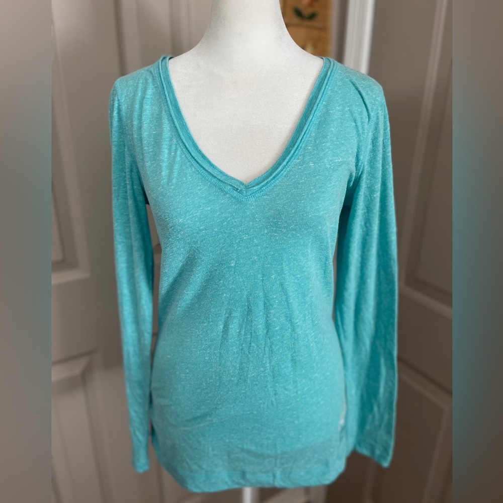 Aeropostale aqua long sleeve v-neck T-shirt with embroidered logo. Size L.